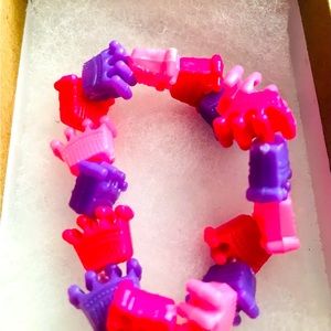 QUEEN CROWN MULTI COLORED STRETCHY BRACELET 👑